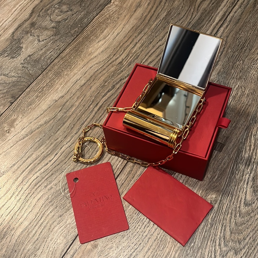BNWT Valentino Rockstud Minaudiere Azzurro Charm Lipstick Holder Clutch - Picture 12 of 13